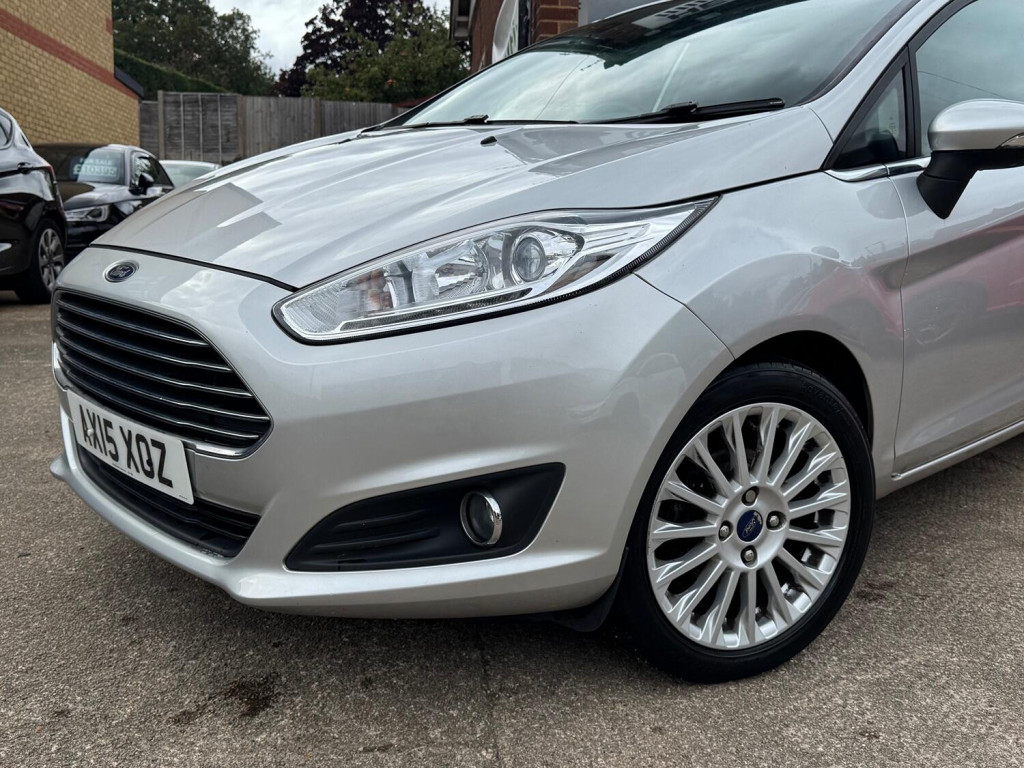 View FORD FIESTA 1.0 T EcoBoost Titanium