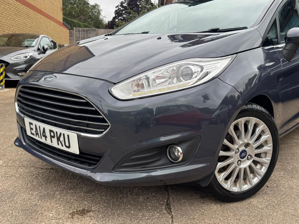 View FORD FIESTA 1.0 T EcoBoost Titanium