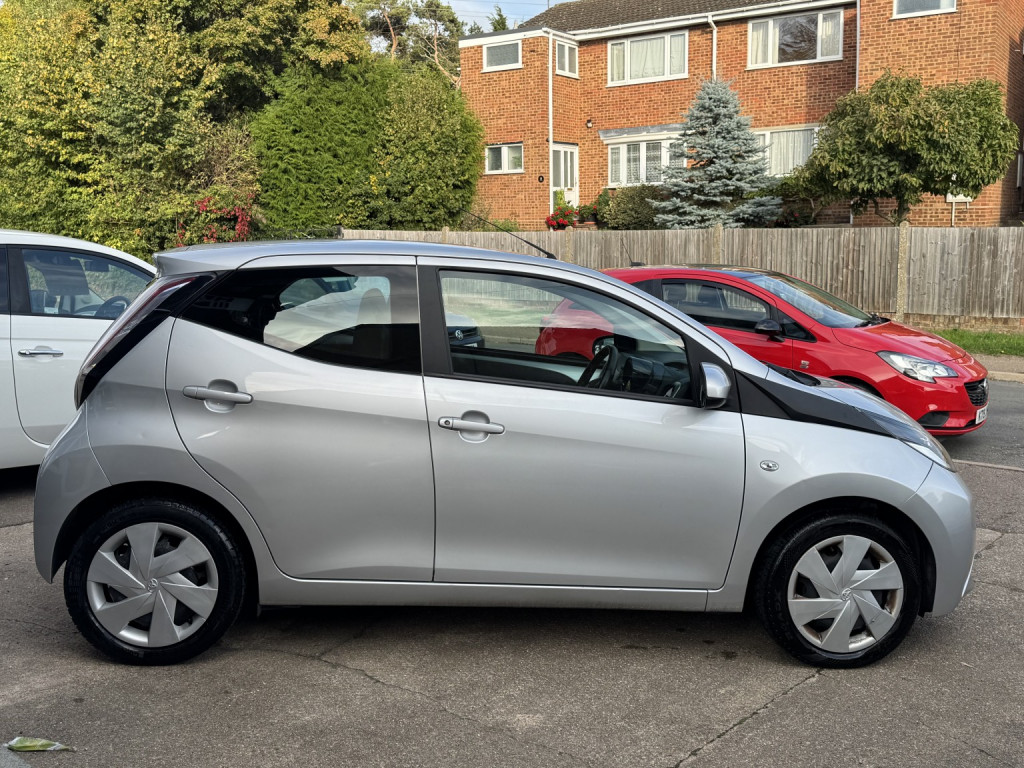 TOYOTA AYGO