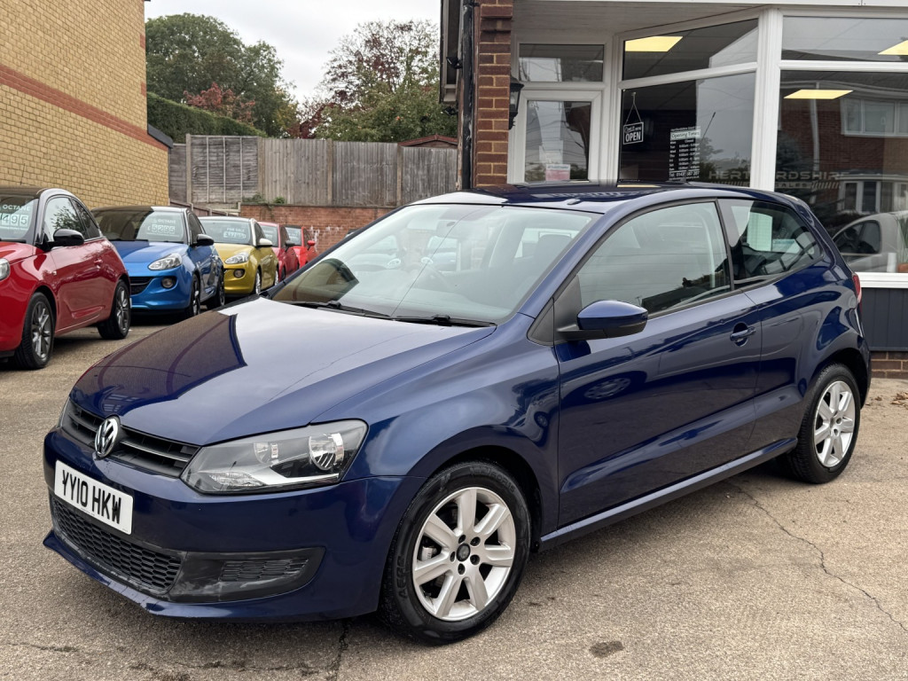 VOLKSWAGEN POLO