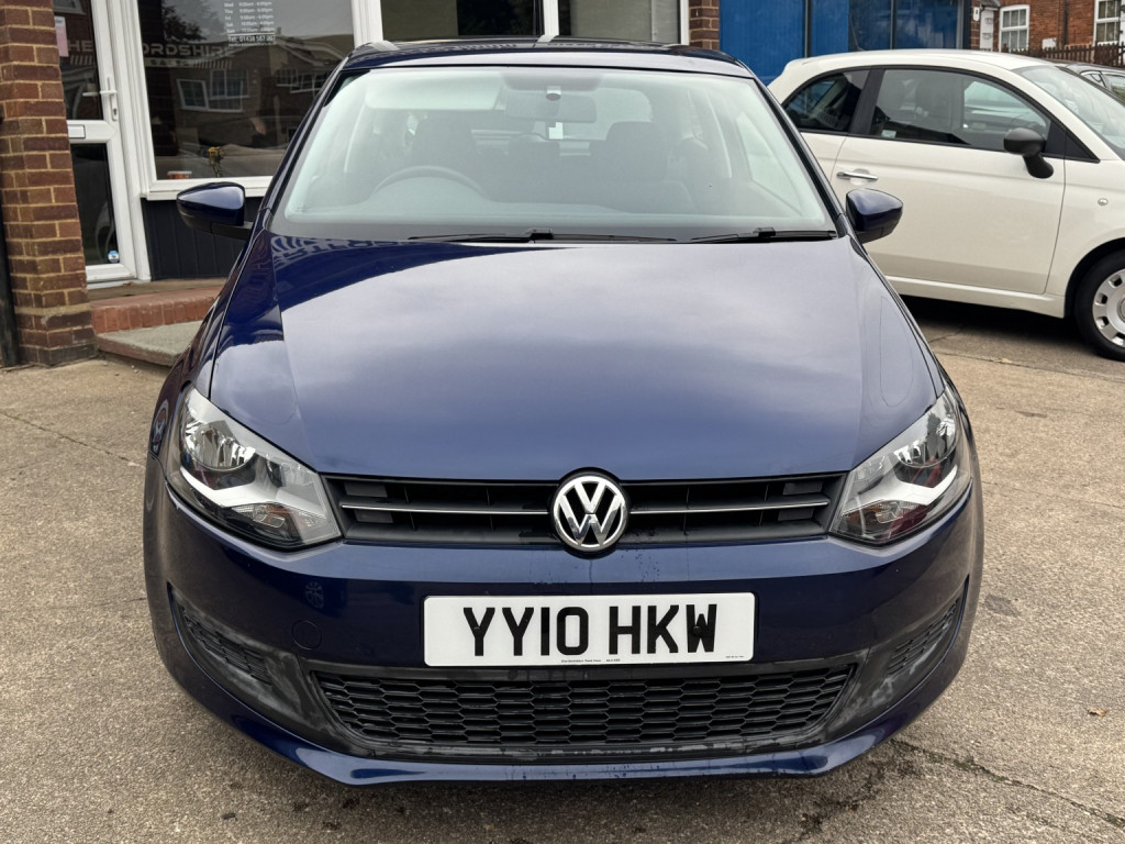 VOLKSWAGEN POLO