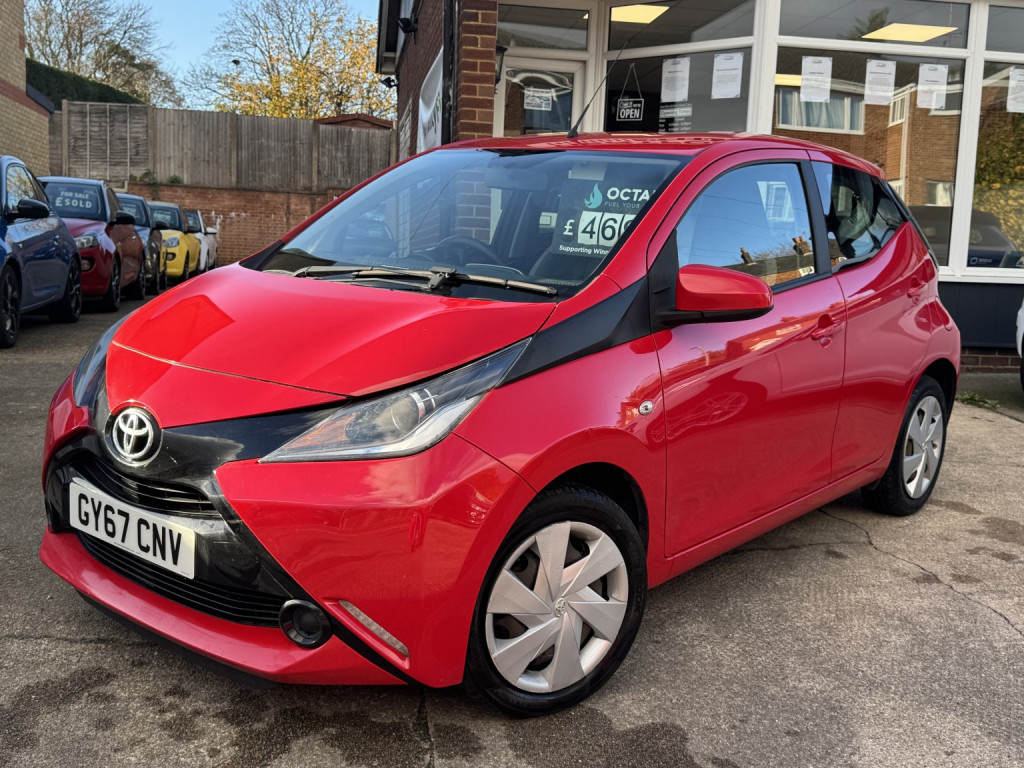 View TOYOTA AYGO 1.0 VVT-i x-play