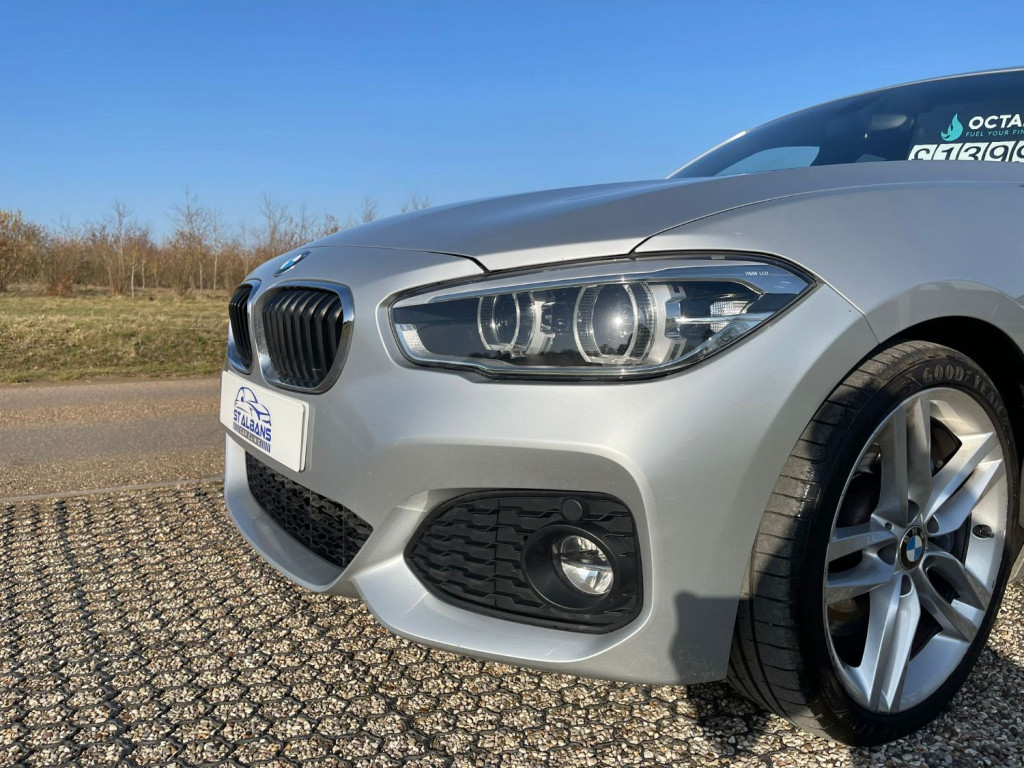 BMW 1 SERIES