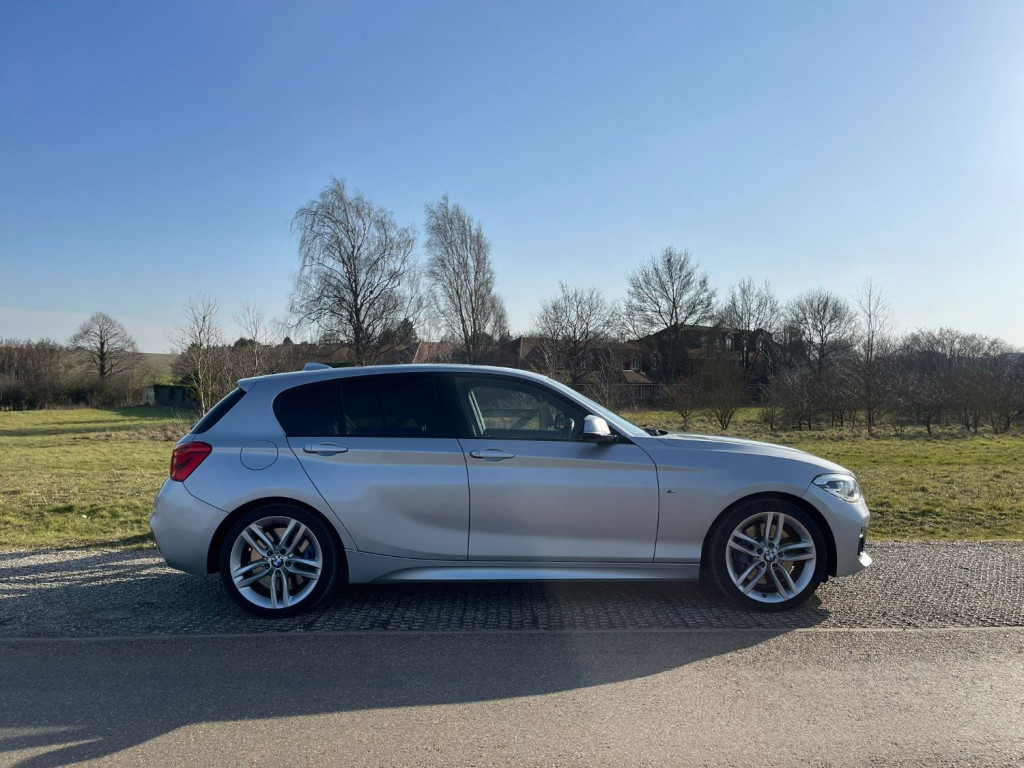 BMW 1 SERIES