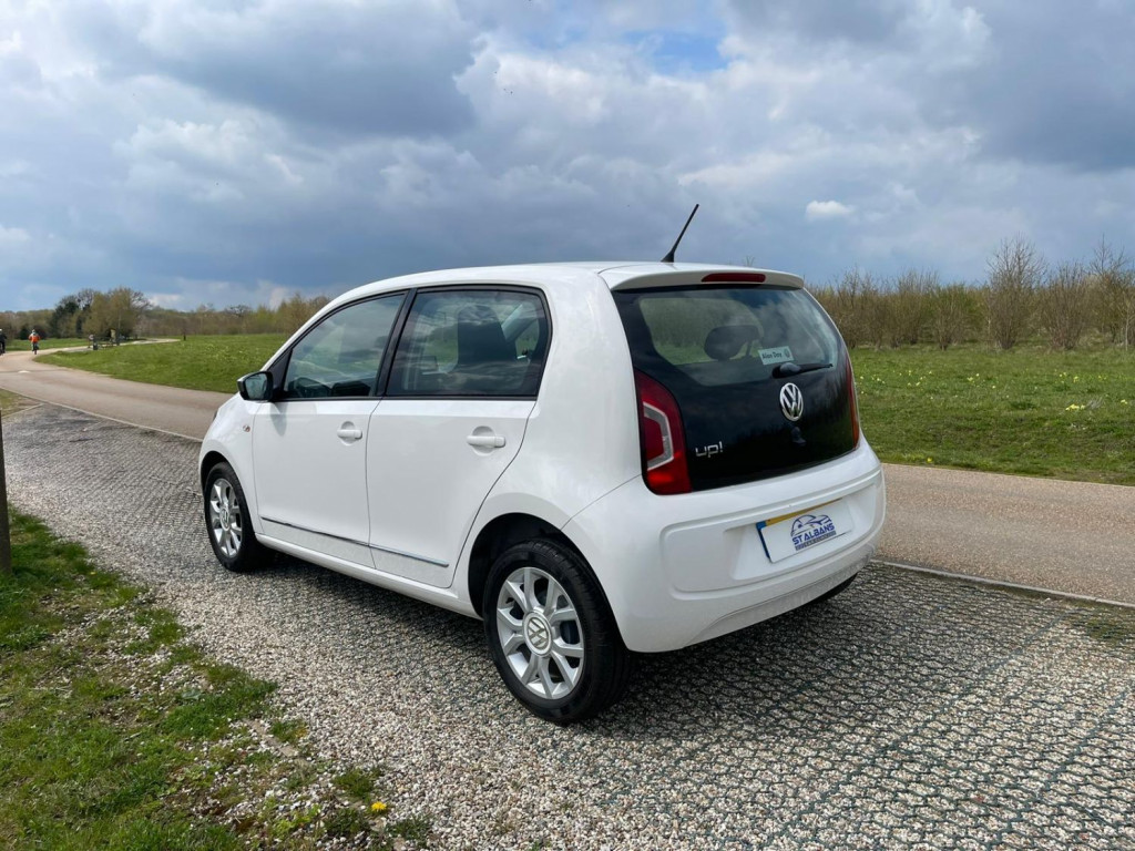 VOLKSWAGEN UP