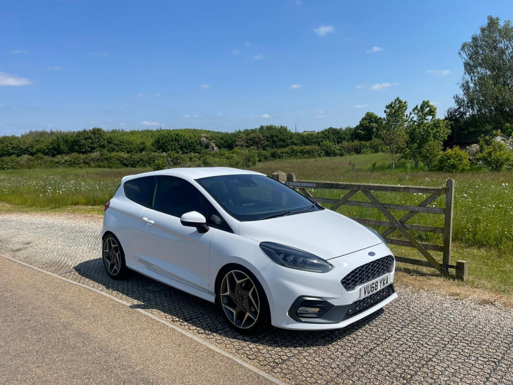 View FORD FIESTA ST-3
