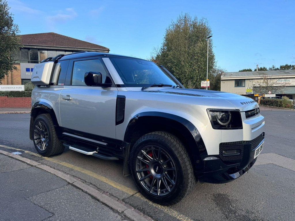 View LAND ROVER DEFENDER 90 X-DYNAMIC SE
