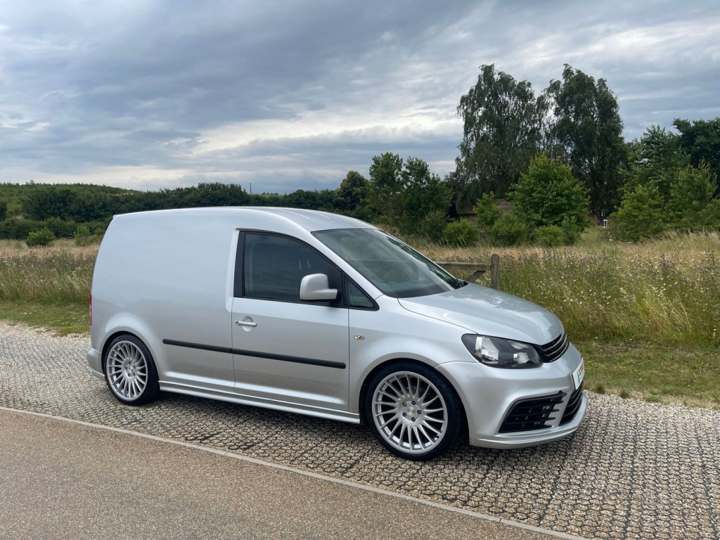 VOLKSWAGEN CADDY
