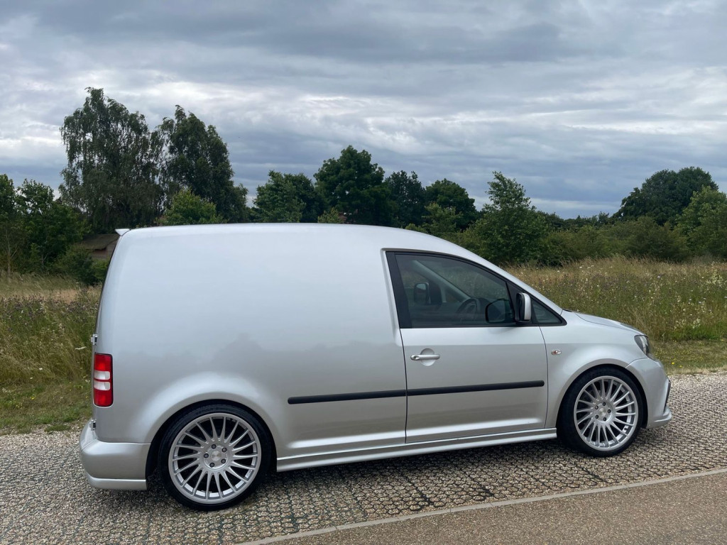 VOLKSWAGEN CADDY
