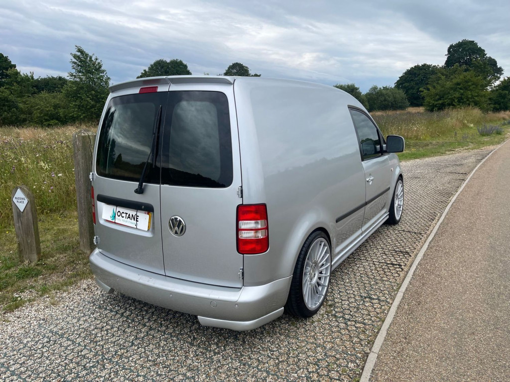 VOLKSWAGEN CADDY