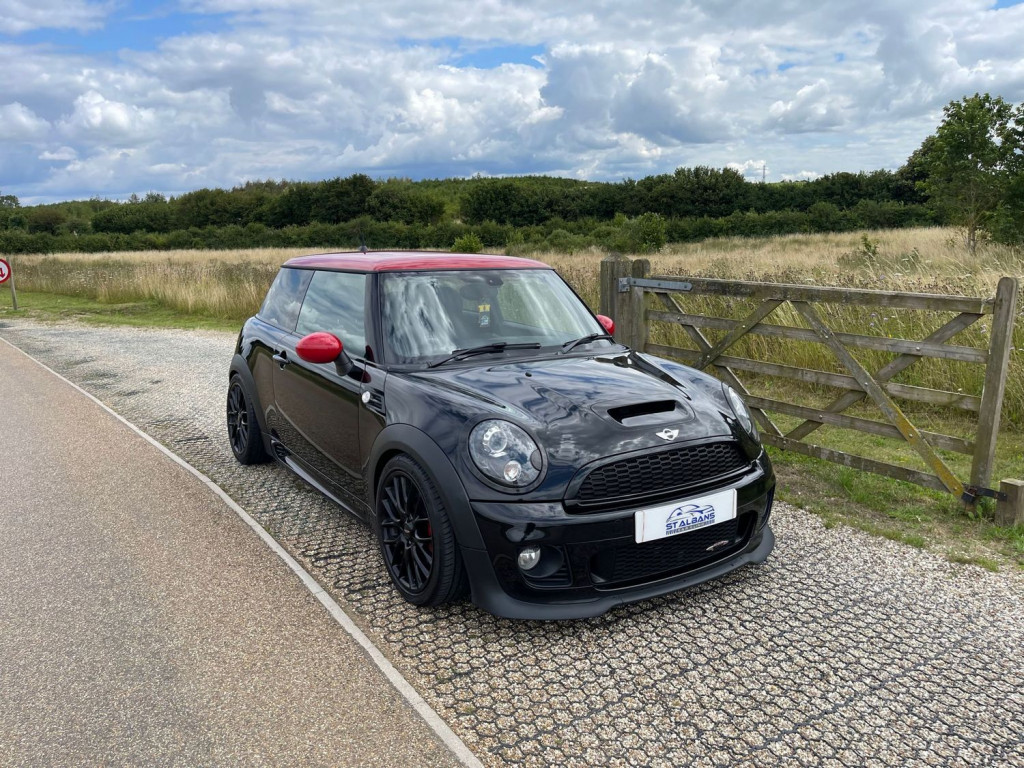 View MINI MINI JOHN COOPER WORKS