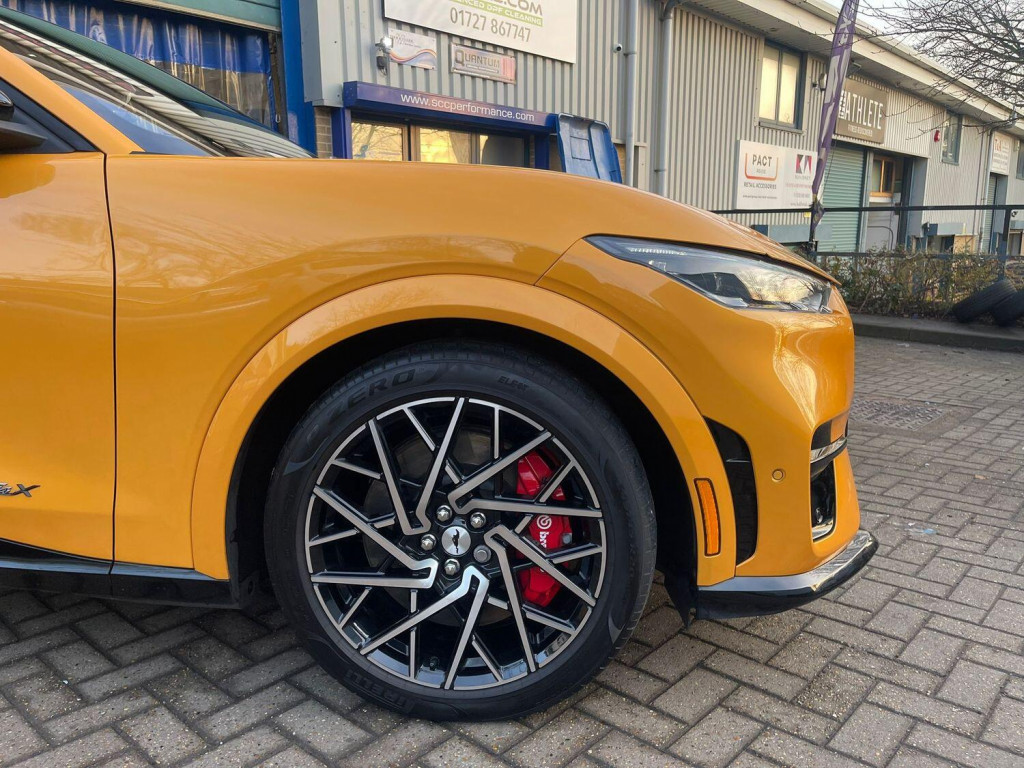 View FORD MUSTANG Extended Range 91kWh GT