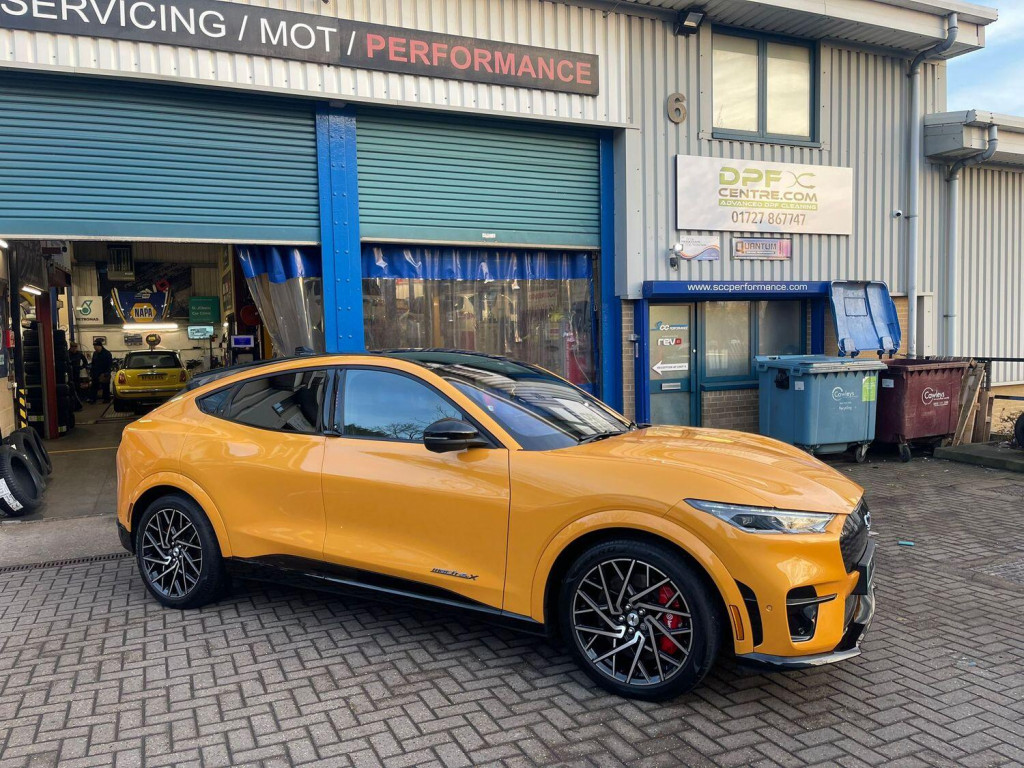 View FORD MUSTANG Extended Range 91kWh GT