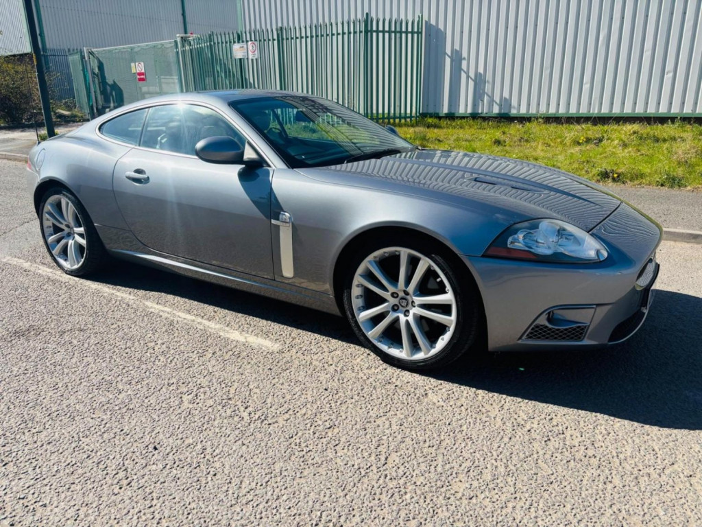 JAGUAR XKR