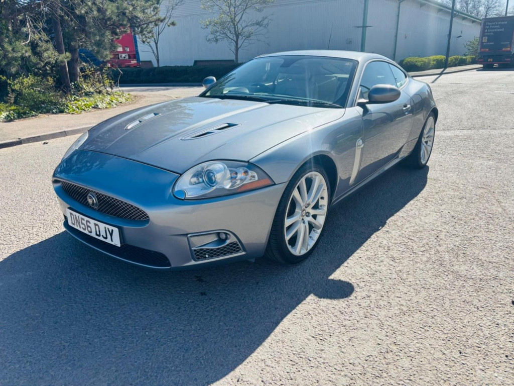 JAGUAR XKR
