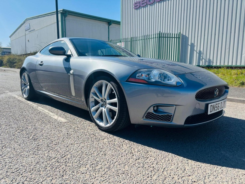 JAGUAR XKR