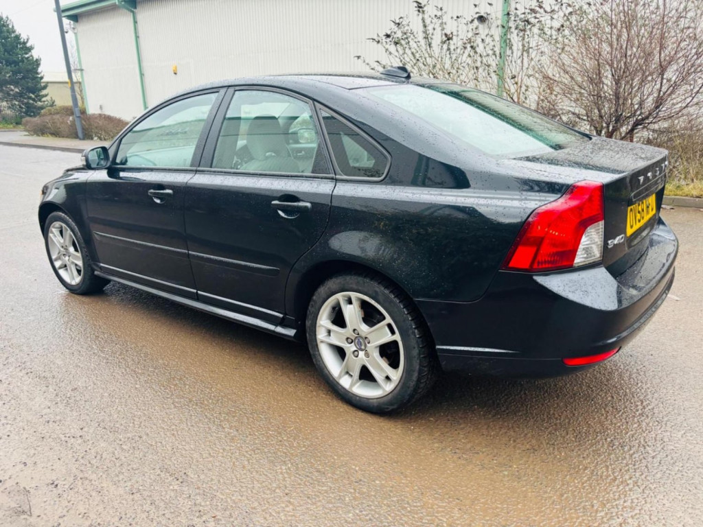 VOLVO S40