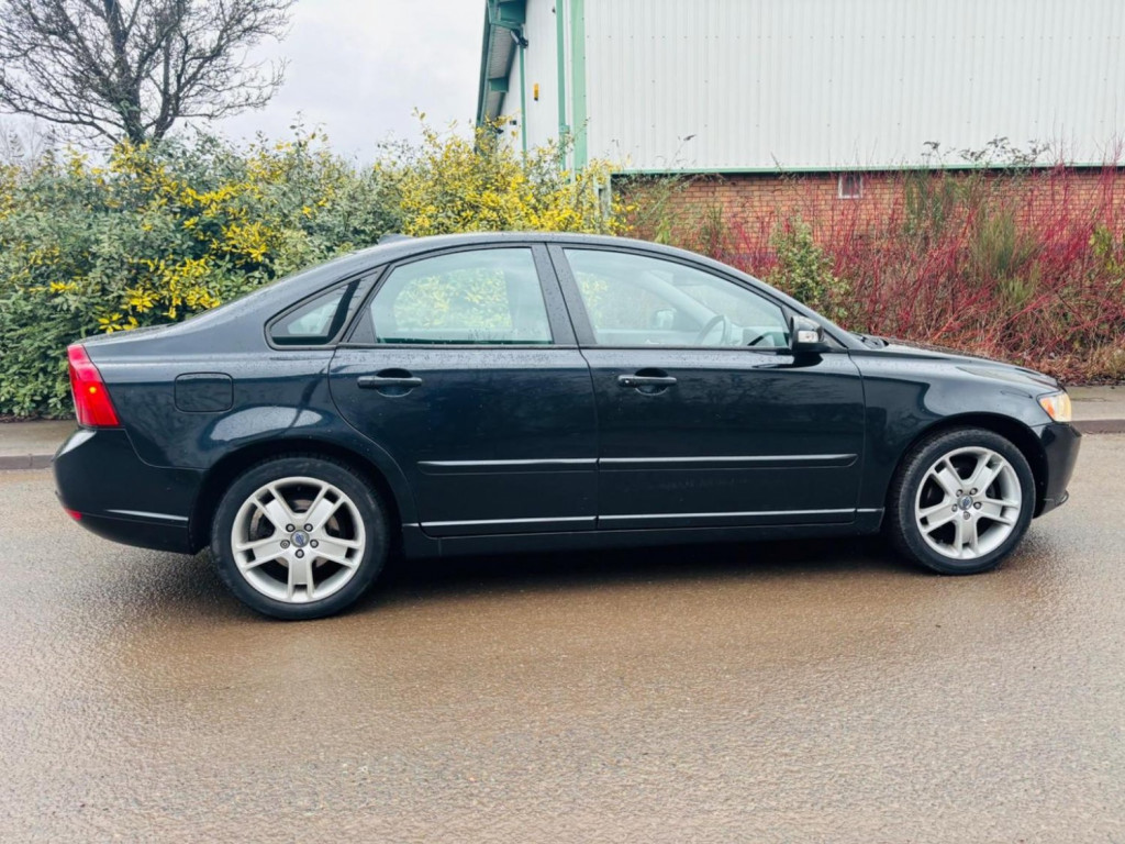 VOLVO S40