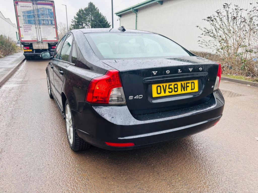 VOLVO S40