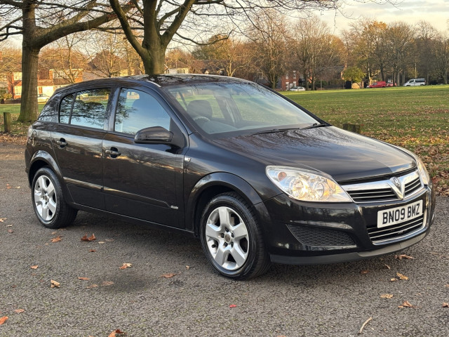 VAUXHALL ASTRA 1.6 i 16v Club (2009)
