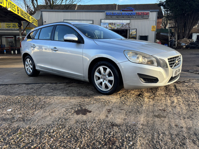 VOLVO V60 2.0 D3 ES (2011)