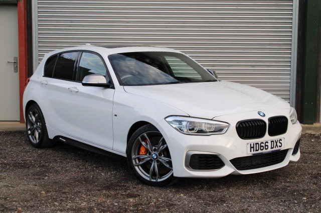 BMW 1 SERIES