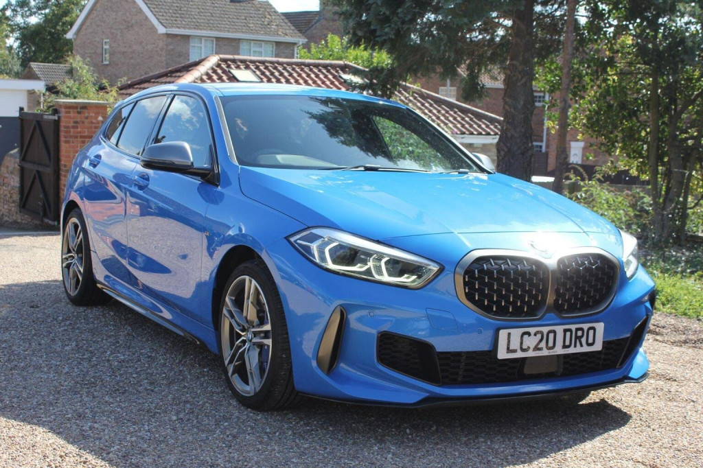 BMW 1 SERIES