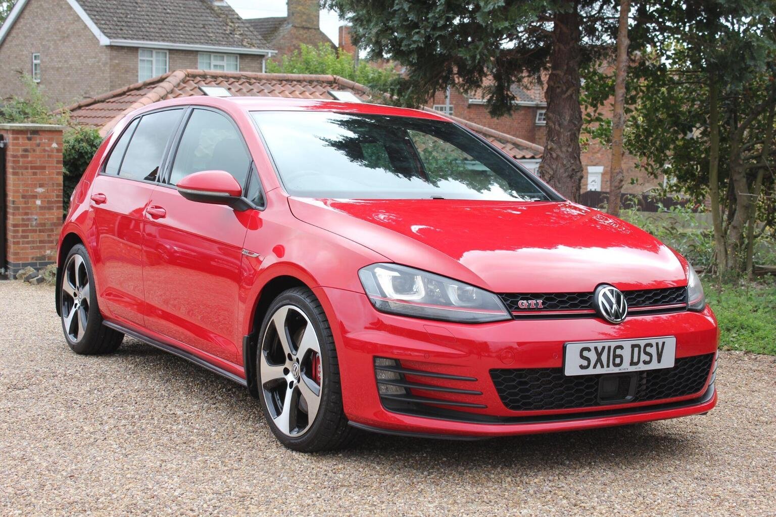 2016 VOLKSWAGEN GOLF