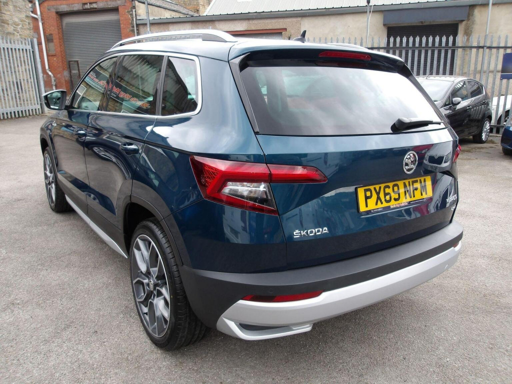 SKODA KAROQ