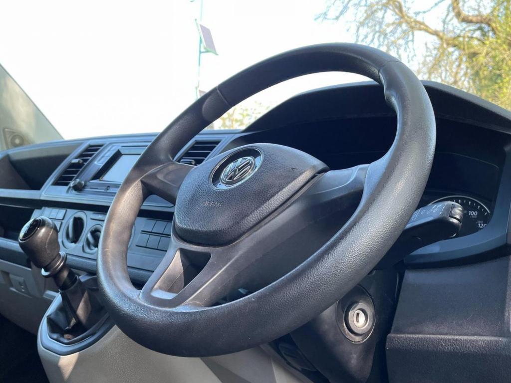 VOLKSWAGEN TRANSPORTER