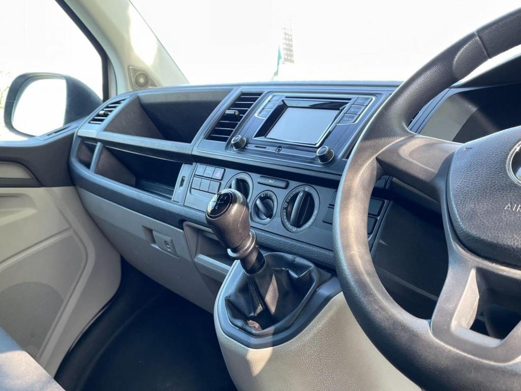 VOLKSWAGEN TRANSPORTER