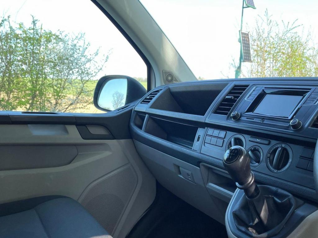 VOLKSWAGEN TRANSPORTER