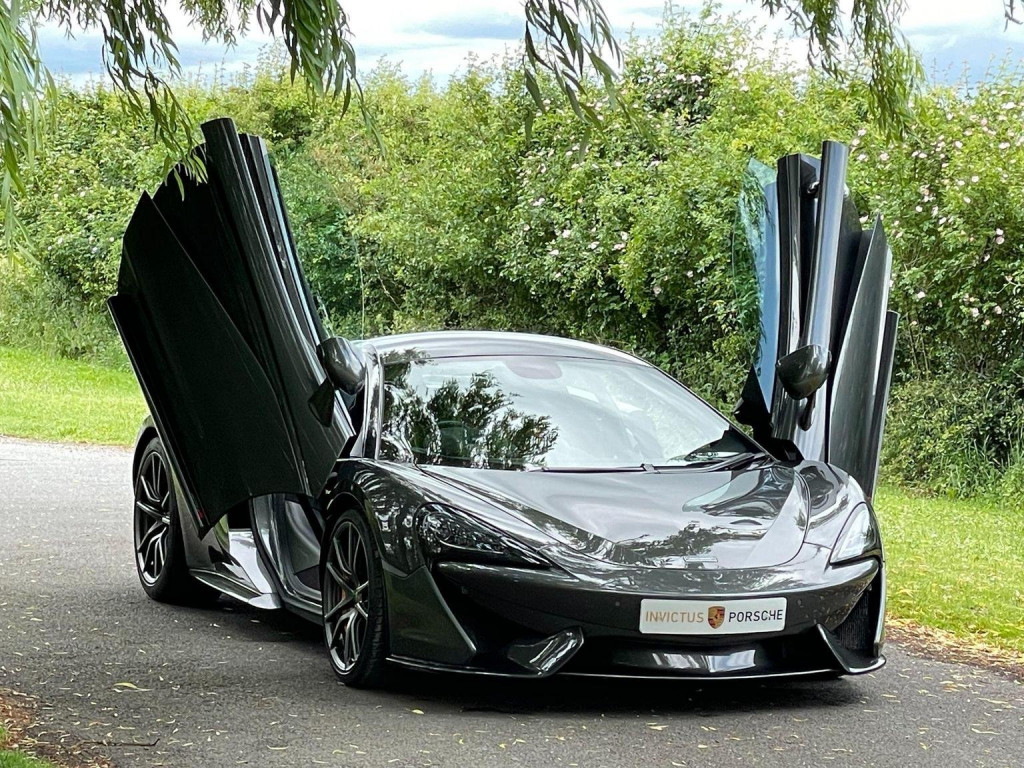 MCLAREN 570S