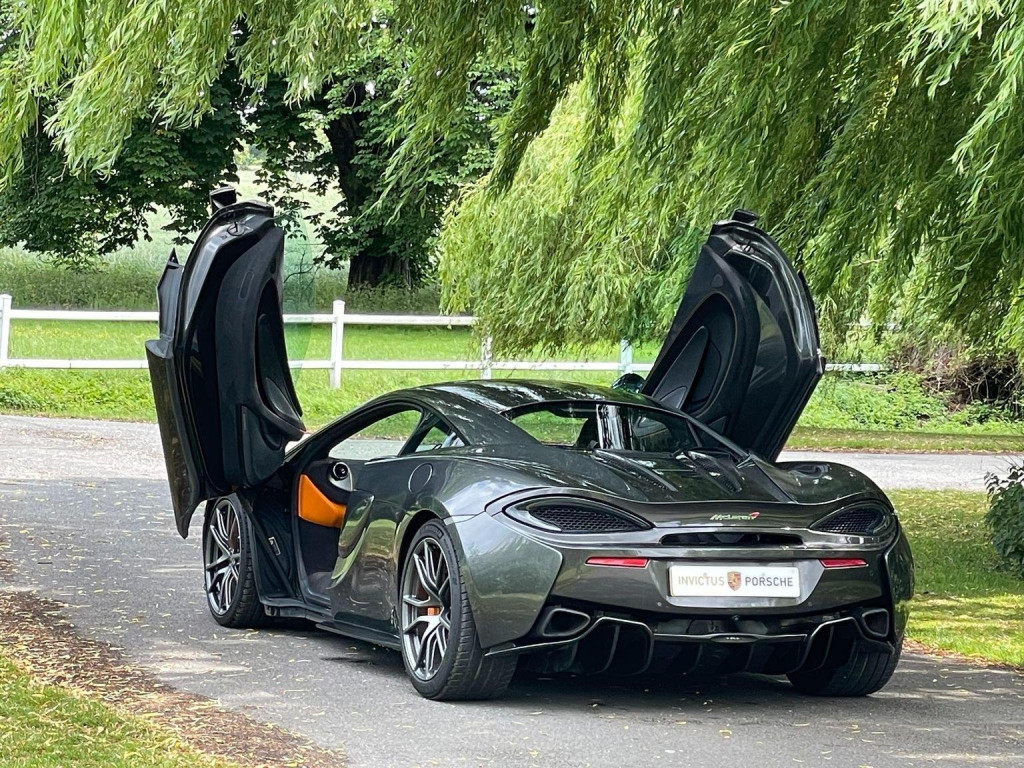 MCLAREN 570S