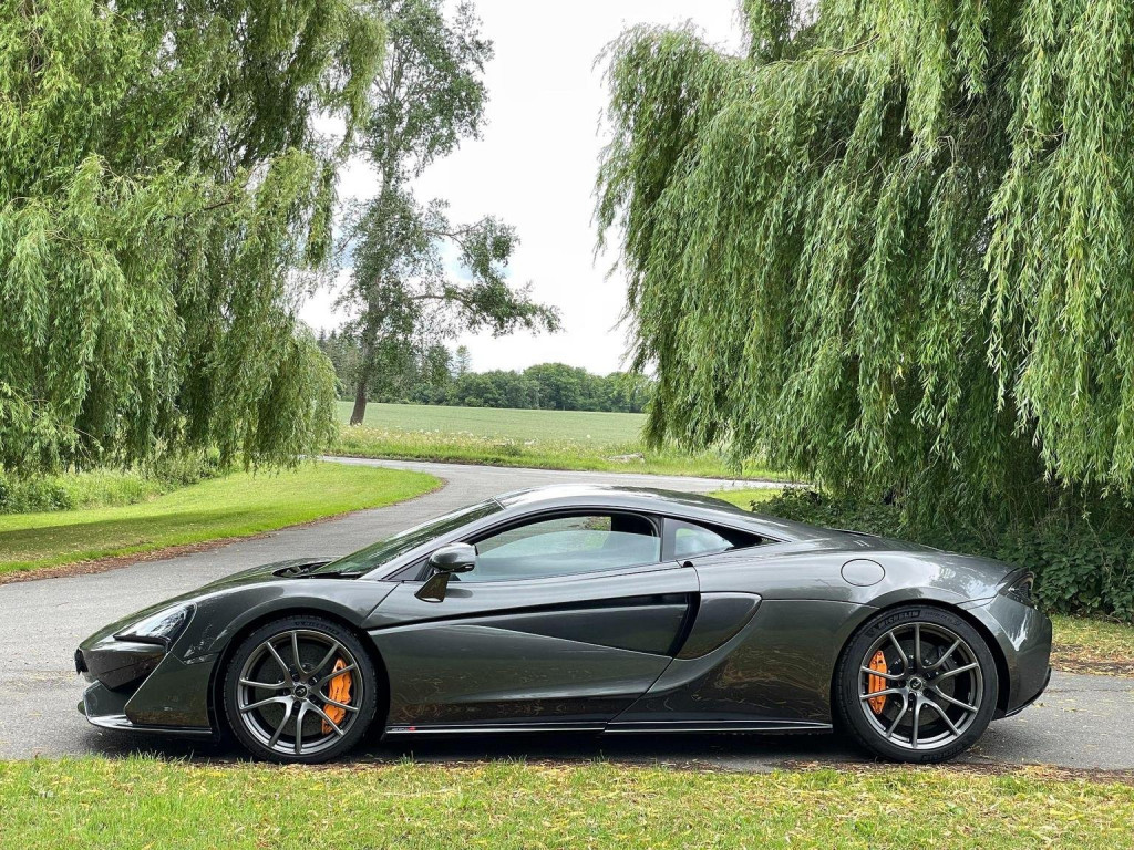 MCLAREN 570S