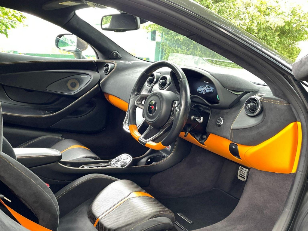 MCLAREN 570S