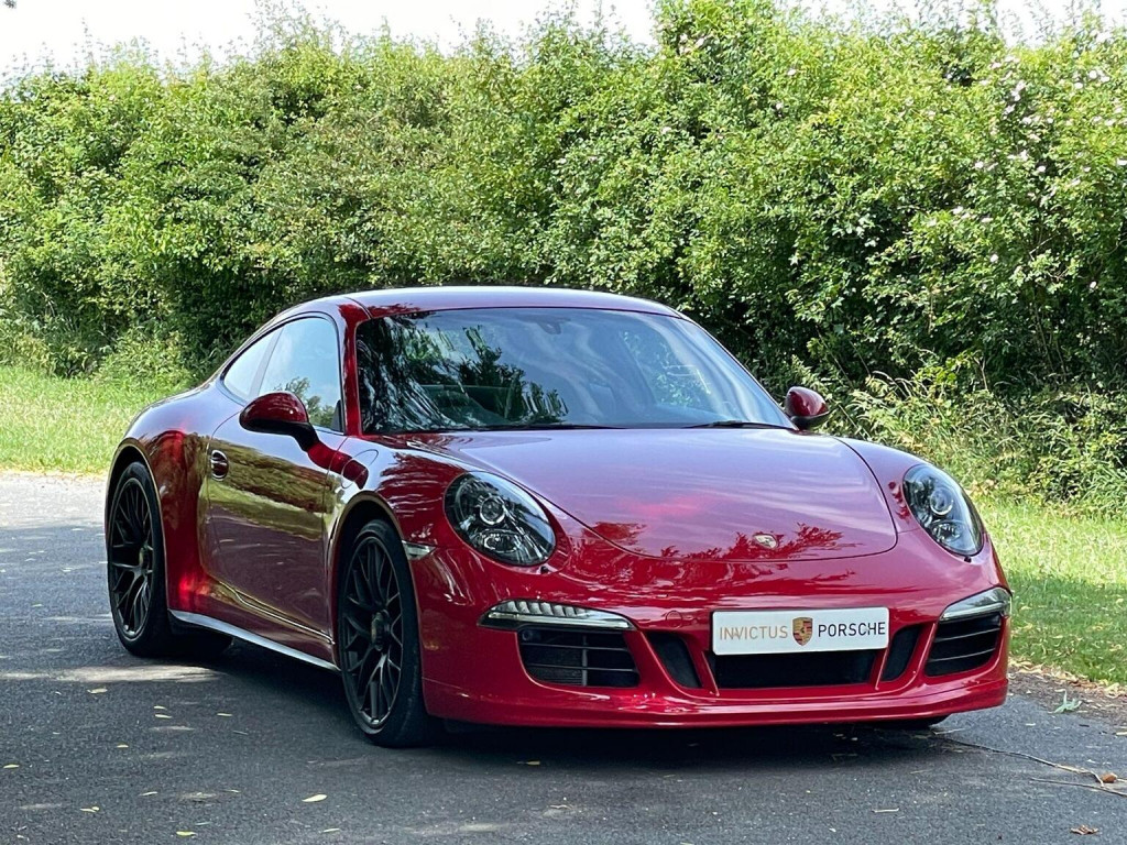PORSCHE 911
