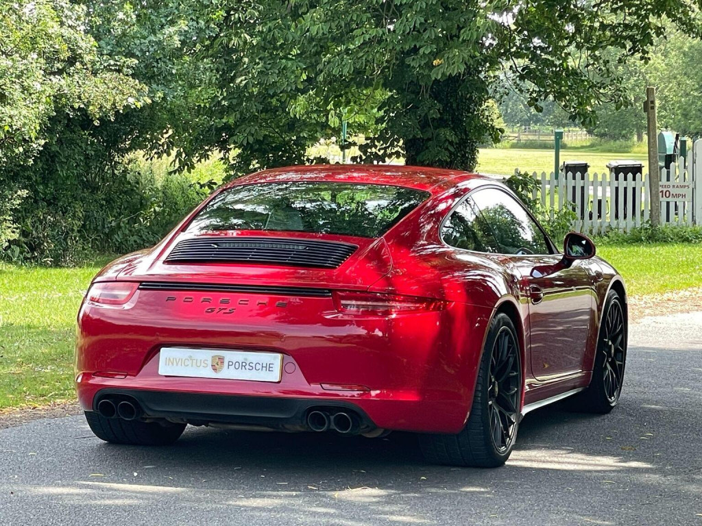 PORSCHE 911