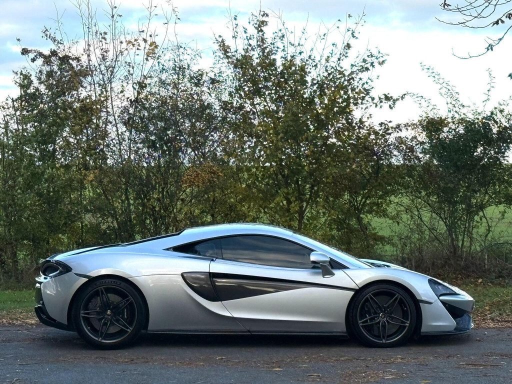 MCLAREN 570S