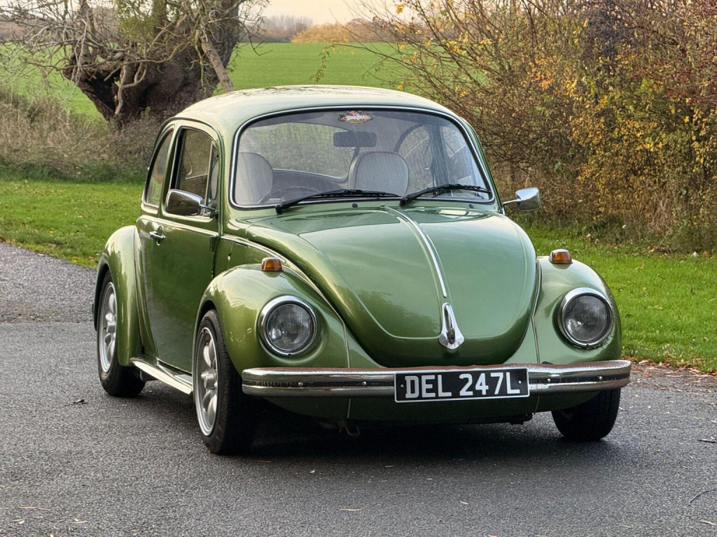 VOLKSWAGEN BEETLE
