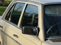 MERCEDES-BENZ 230