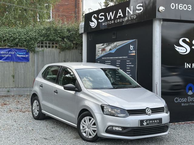 VOLKSWAGEN POLO
