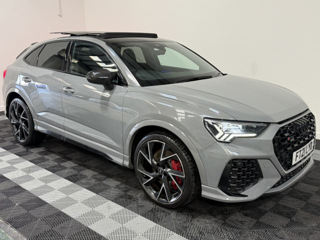 AUDI RS Q3