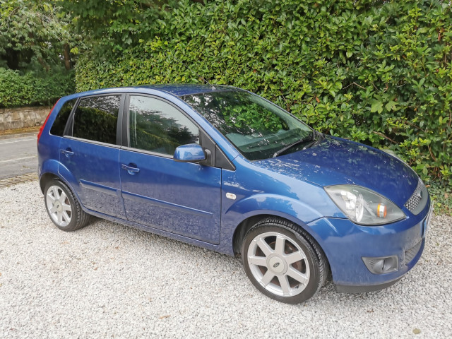 FORD FIESTA 1.3 Zetec Blue Edition