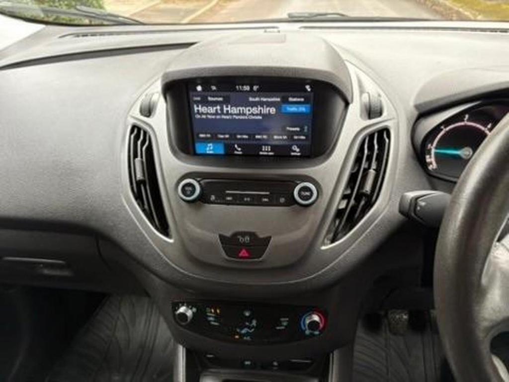 FORD TRANSIT COURIER