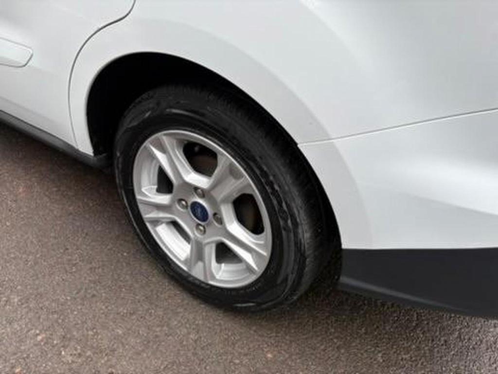 FORD TRANSIT COURIER