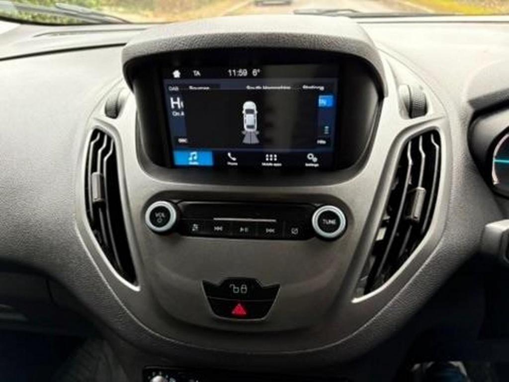 FORD TRANSIT COURIER