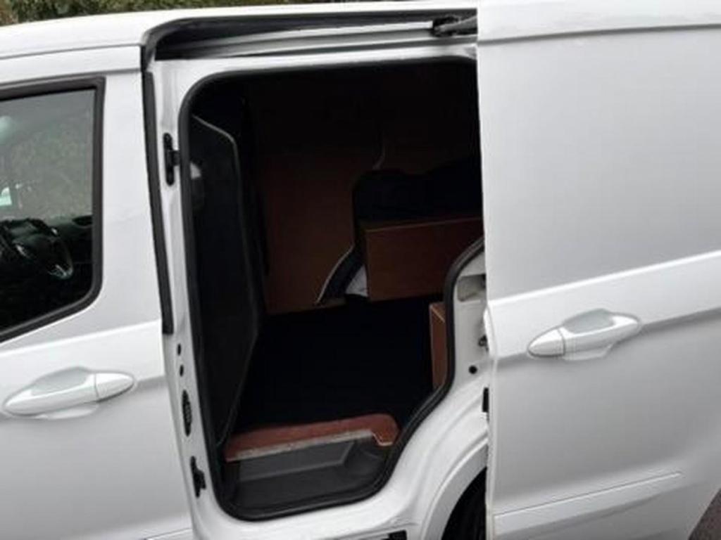 FORD TRANSIT COURIER
