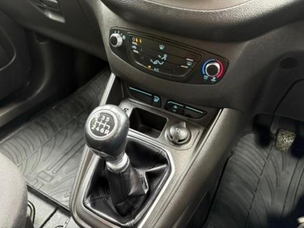 FORD TRANSIT COURIER