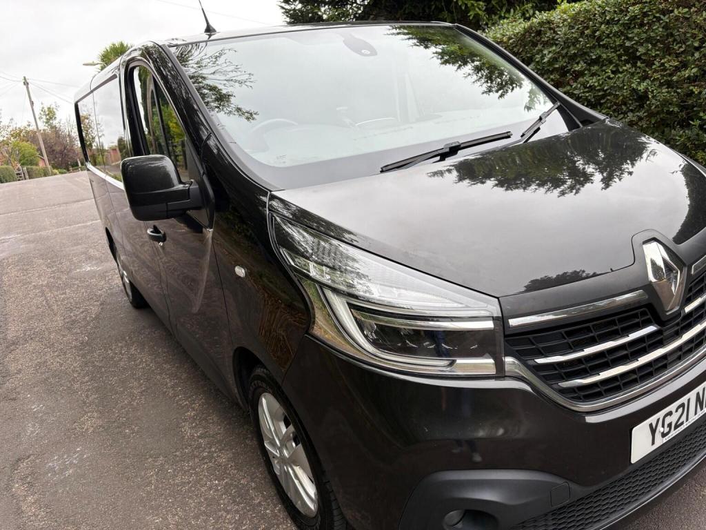 RENAULT TRAFIC